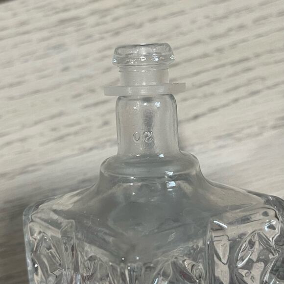 Vintage 1961 Seagrams Calvert Whiskey Square Glass Decanter with Stopper D-126 - Picture 8 of 16